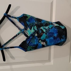 Athleta bra cup tankini blue green floral 32 D/DD swimsuit top Never worn
